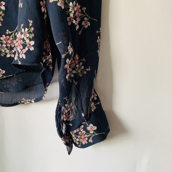 Tommy Hilfiger Women’s Long Sleeve Ruffled Front Floral Print Top Blouse Size S - Picture 4 of 12